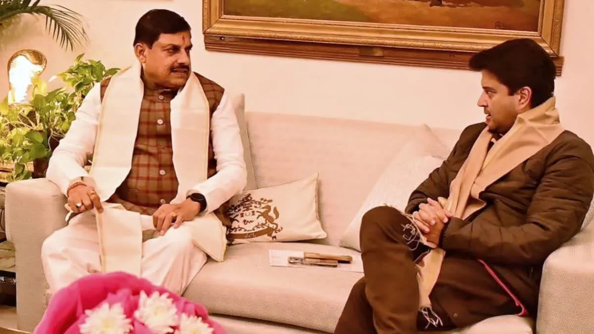 अर्बन नक्सलाइट टिप्पणी पर MP CM और ज्योतिरादित्य सिंधिया का राहुल गांधी को करारा जवाब