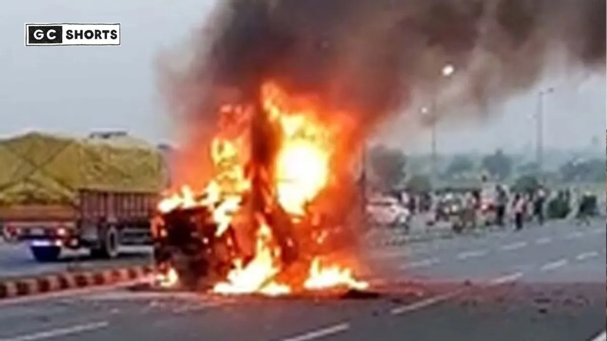 Aligarh accident : दिल्ली-कानपुर हाईवे पर चंदे से खरीदी कार बनी पांच दोस्तों की चिता