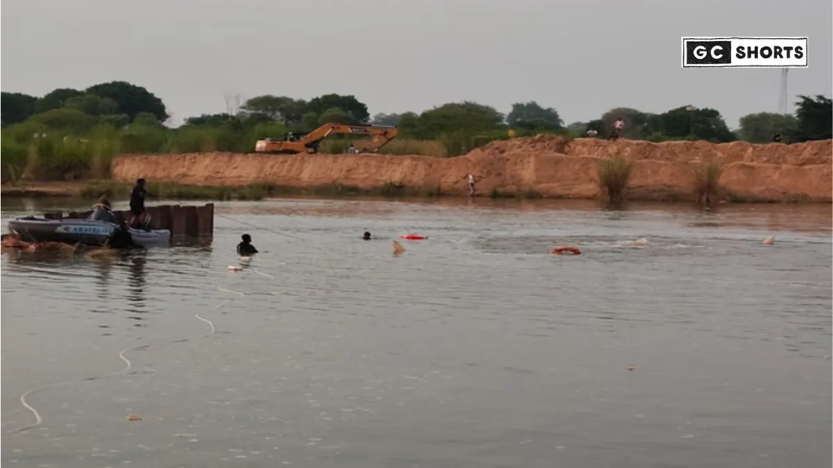 Agra Uttangan accident: मृतकों को कंप्रेसर से निकाला गया, 6 शव अभी भी फंसे