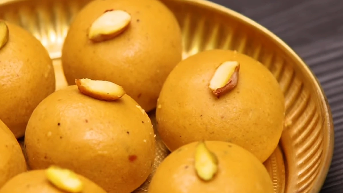 Diwali Food Items List: बच्चों और परिवार के लिए आसान शाकाहारी रेसिपी और मिठाइयाँ