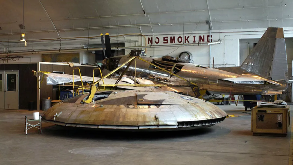 Ohio Mystery : राइट-पैटरसन एयरफोर्स बेस पर 3 कर्मचारियों की रहस्यमयी मौत UFO साजिश या मर्डर-सुसाइड?