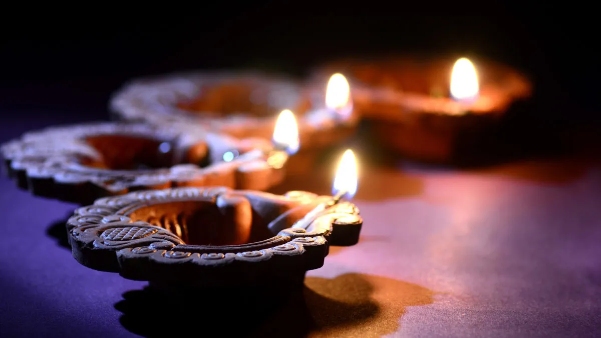 Kartik Purnima 2025: बस इस दिन करें ये 5 उपाय, शनि-राहु-केतु का हर दोष होगा खत्म