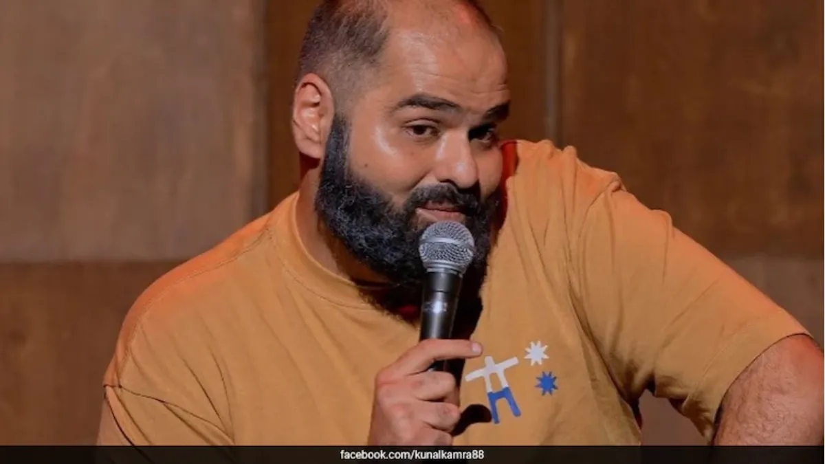 कुनाल कामरा की तंज भरी टी शर्ट पर विवाद, BJP ने चेताया कार्रवाई से