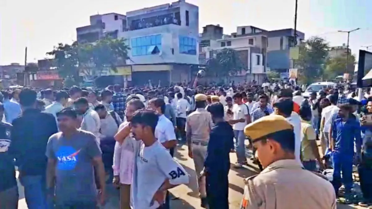 Rajasthan Accident: जयपुर में डंपर ने मचाया कहर, कई गाड़ियां कुचलने से 13 की मौत, 15 घायल