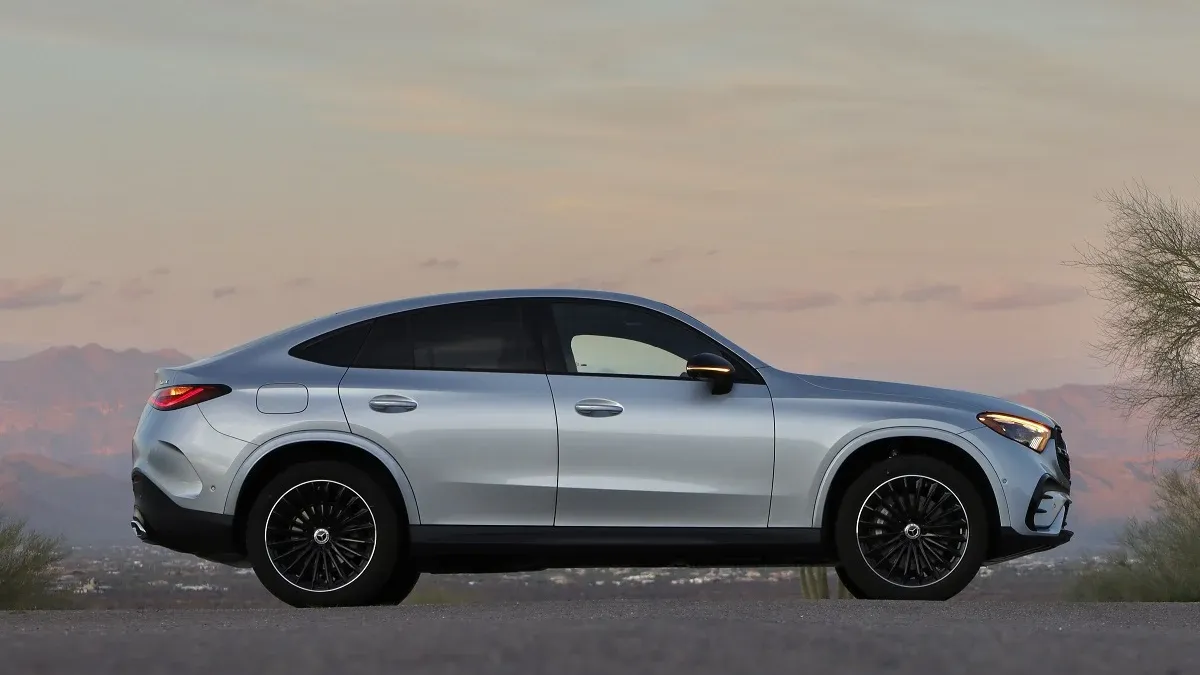 Mercedes‑Benz की कारें 2026 में महंगी! जानें कितनी बढ़ेगी आपकी ड्रीम कार की कीमत