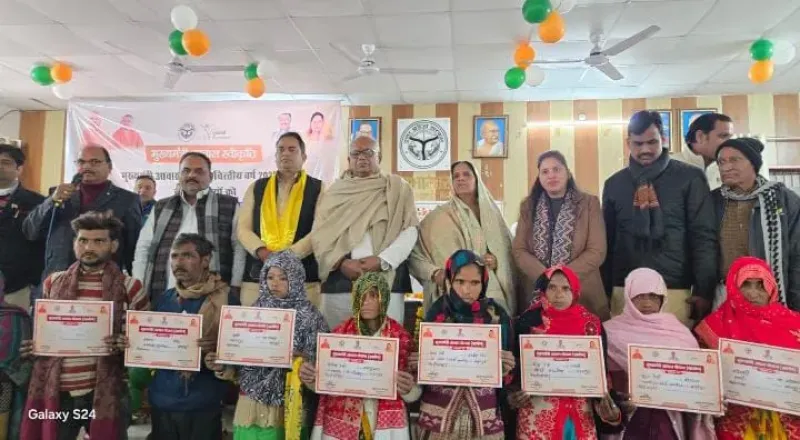 धरातल पर उतर रहा है जनपद में गरीबों का अपना घर होने का सपना, मदनपुर ब्लॉक में मुख्यमंत्री आवास योजना