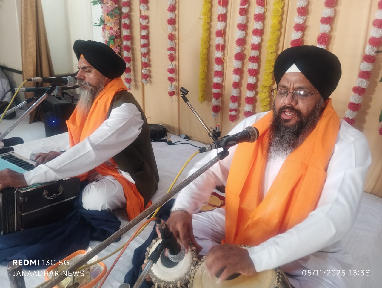 Firozzabad News : धूमधाम से मनाया गया गुरु नानक देव का प्रकाश पर्व